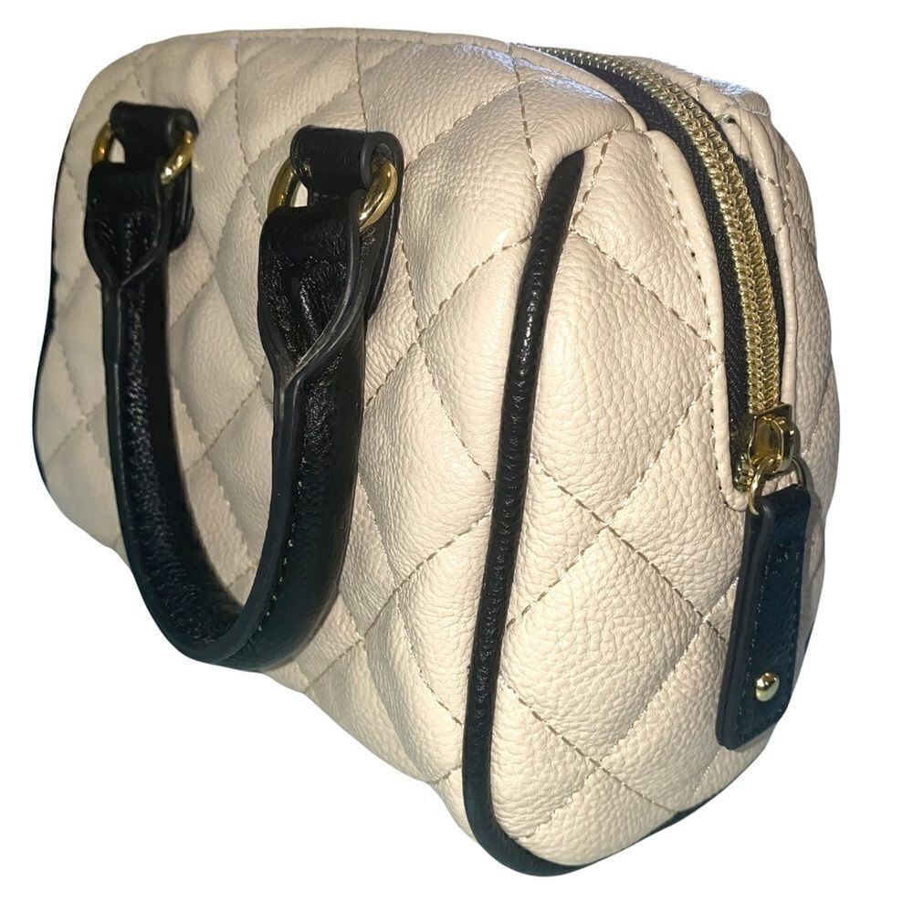Betsey Johnson - White Quilted Little Purse - Picture 4 of 8
